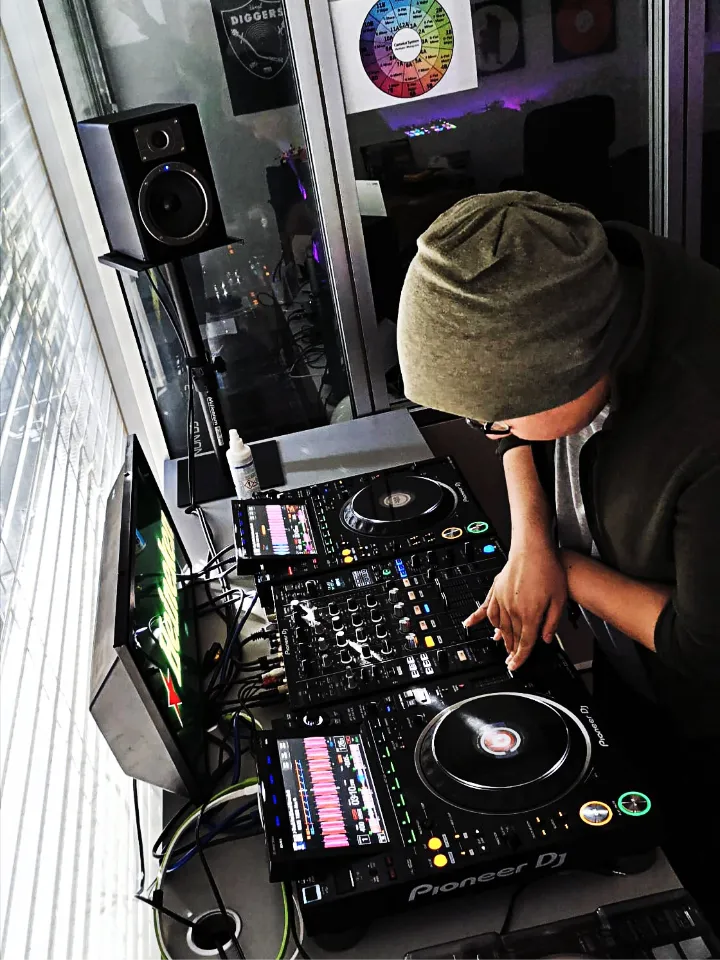 DJ Seong-Eun - Bild 3