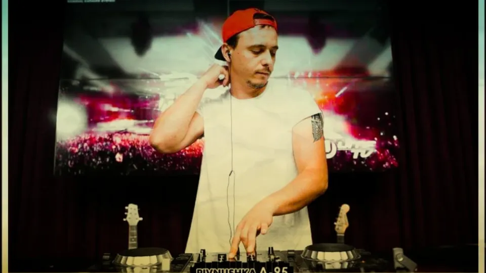 DJ Dragos