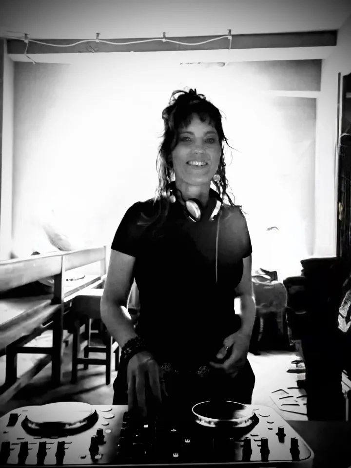 DJ Nina - Bild 4
